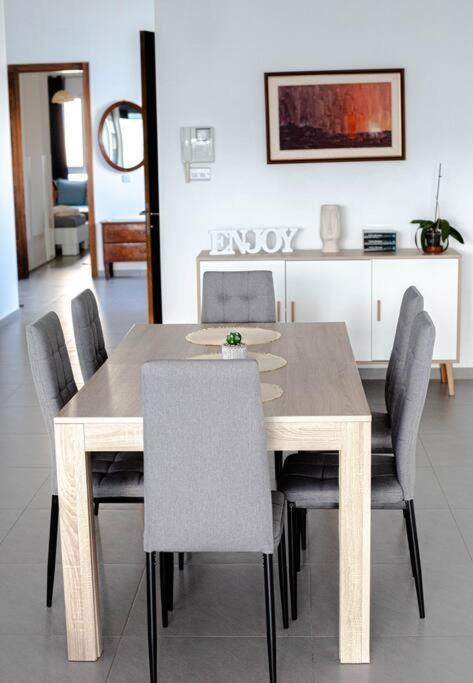 Seafront Two Bedroom Apartment St. Julian's Exterior foto