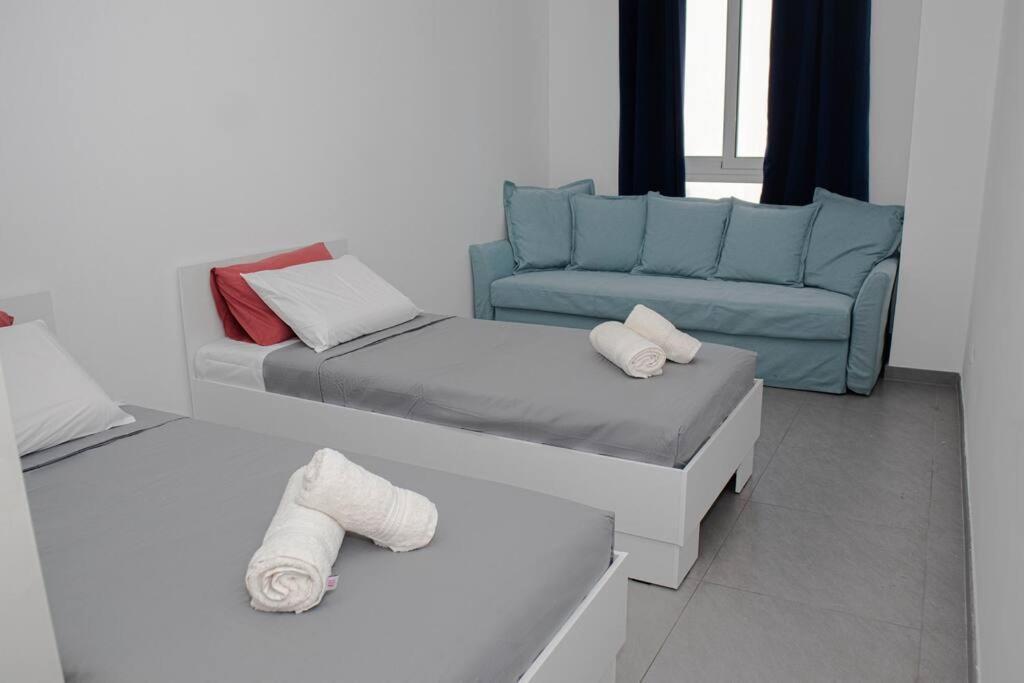 Seafront Two Bedroom Apartment St. Julian's Exterior foto