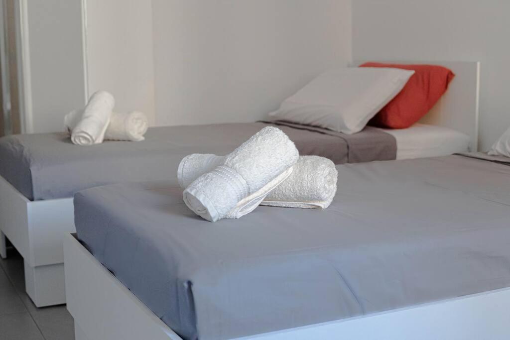 Seafront Two Bedroom Apartment St. Julian's Exterior foto