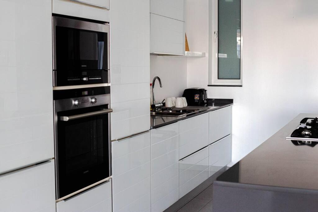 Seafront Two Bedroom Apartment St. Julian's Exterior foto